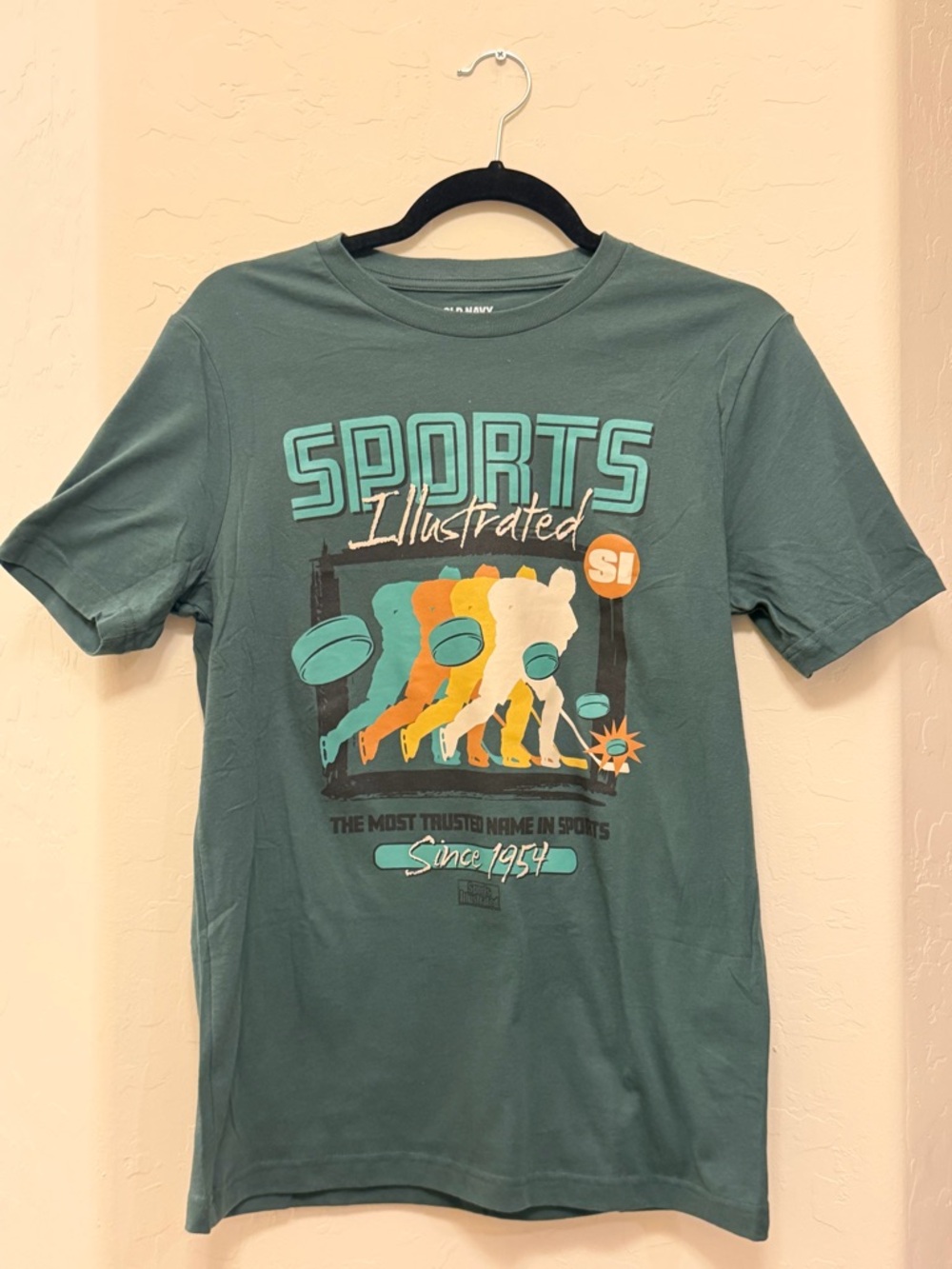 Sports Illustratd-Men's Crew Neck T-Shirt - Green
